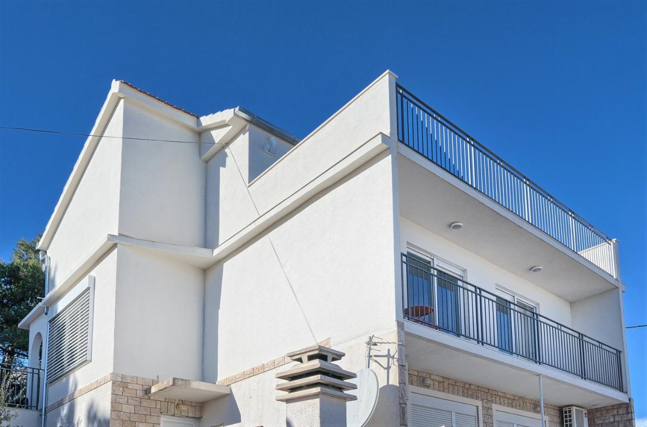 Domenico - 50 M From The Sea Apartment Seget Donji Luaran gambar